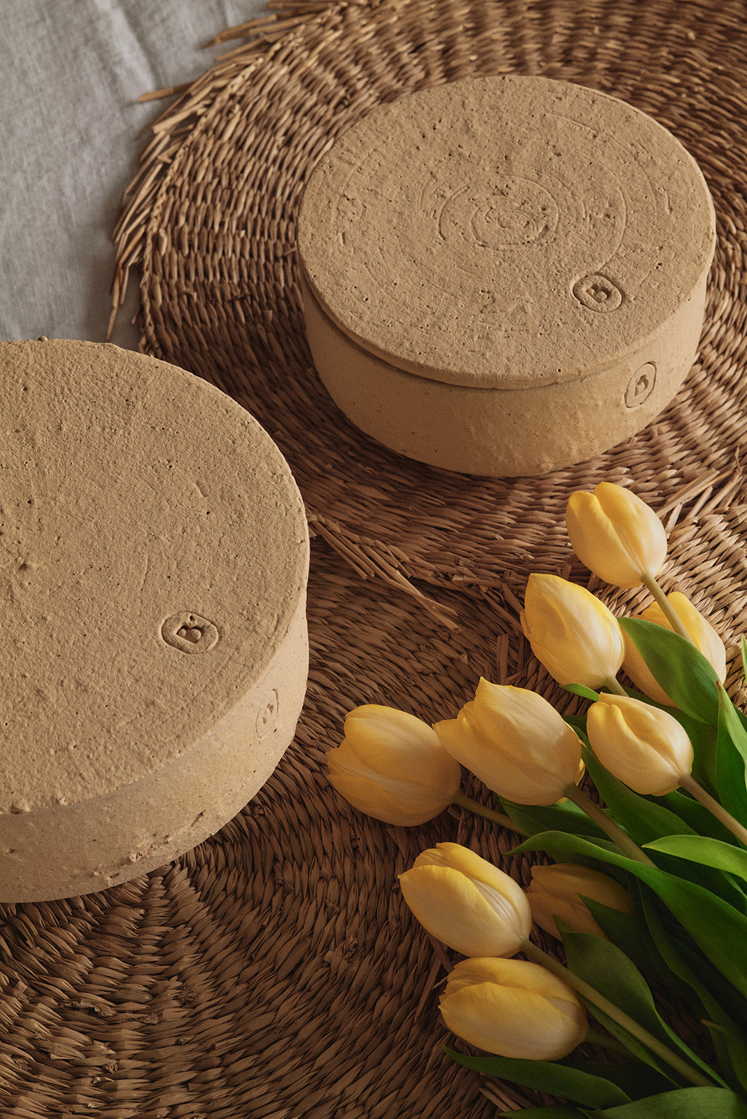 Barro Outdoor Dinner Candle with lid - no fragrance