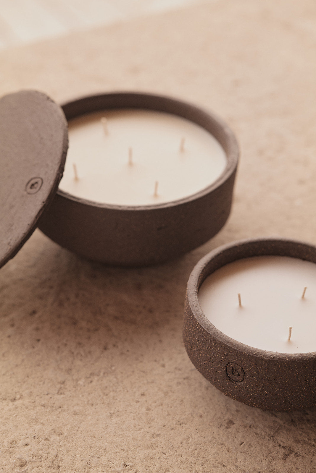 Barro Outdoor Dinner Candle with lid - no fragrance