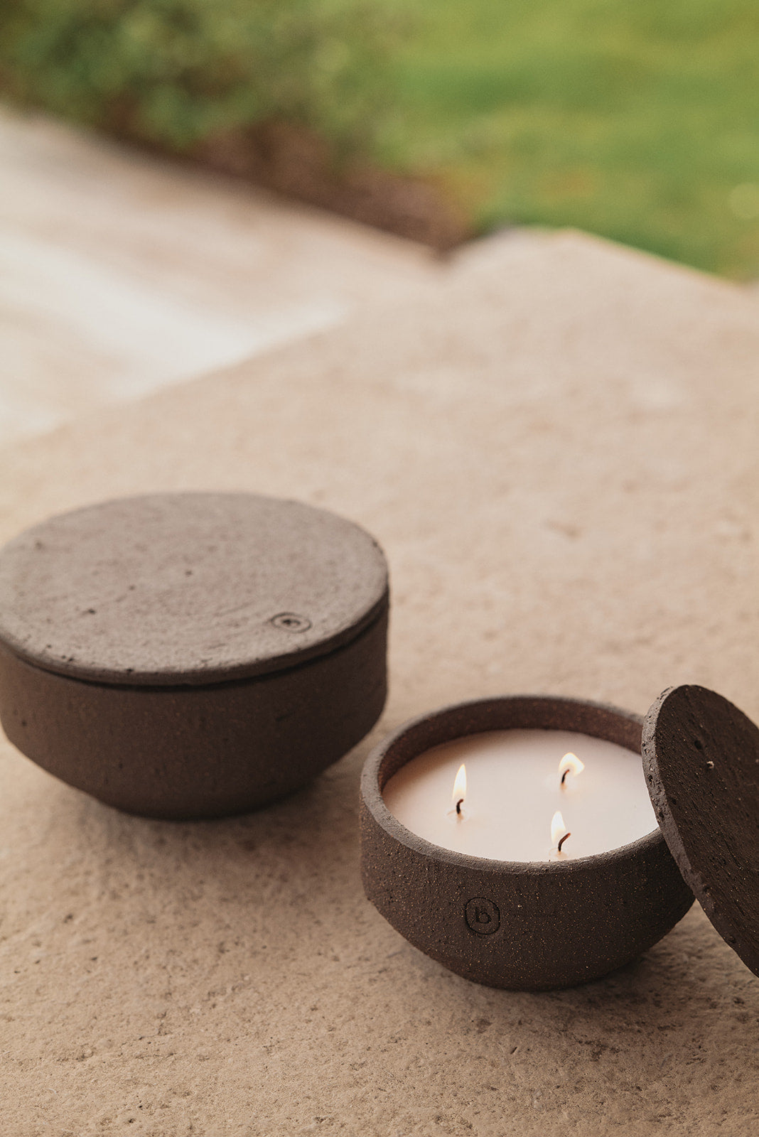 Barro Outdoor Dinner Candle with lid - no fragrance