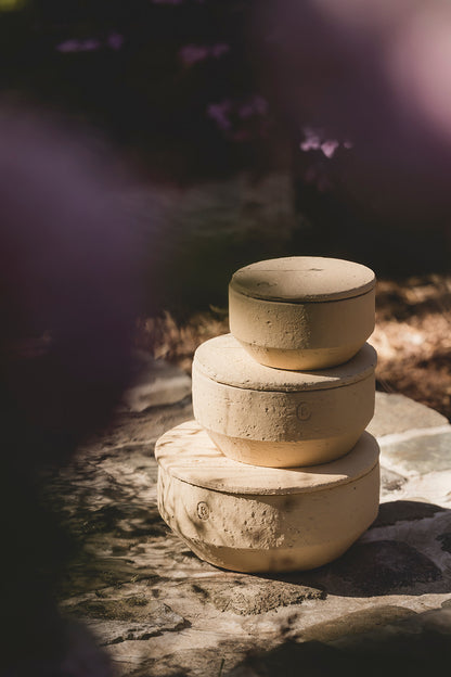 NEW - Barro Indoor Scented Candle with lid