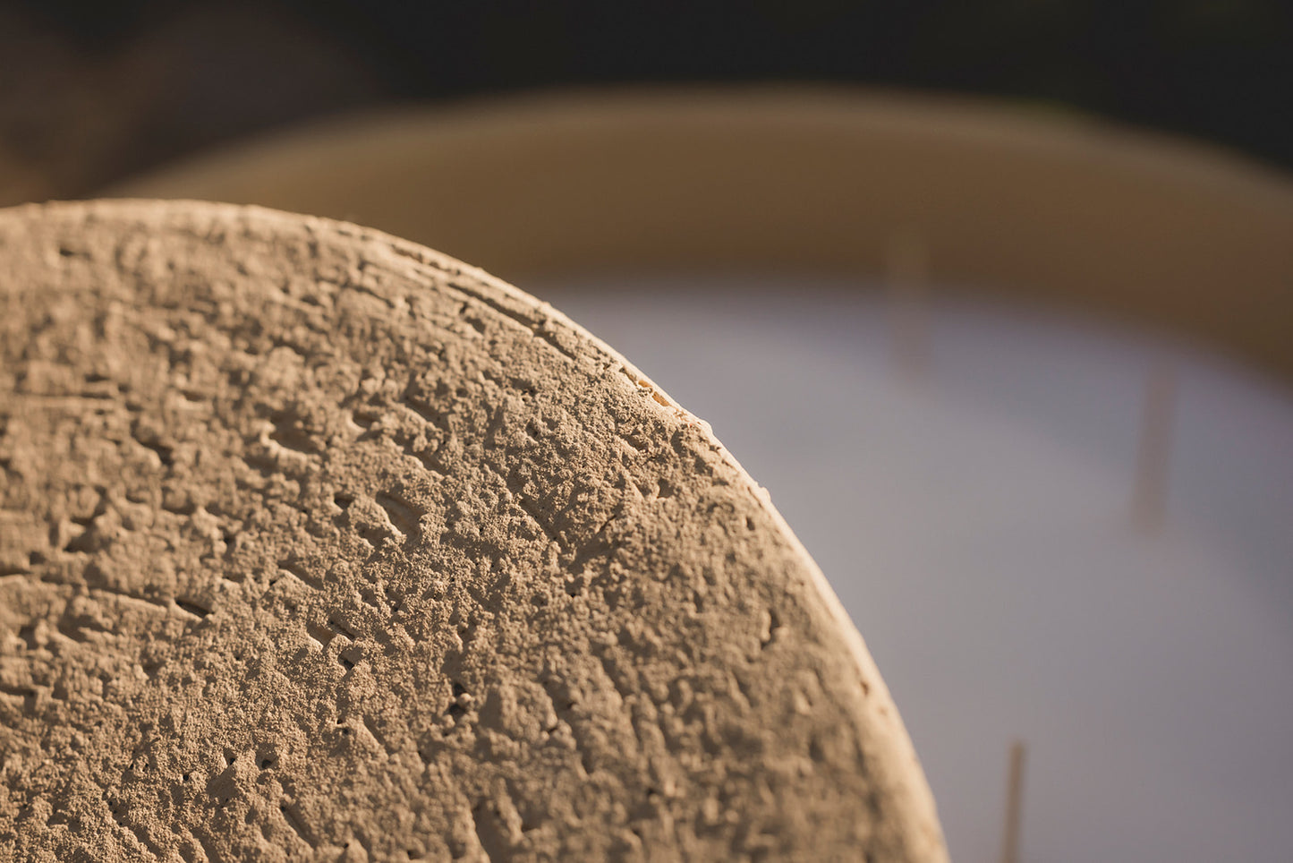 NEW - Barro Indoor Scented Candle with lid