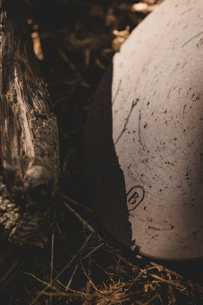 NEW - Barro Indoor Scented Candle with lid